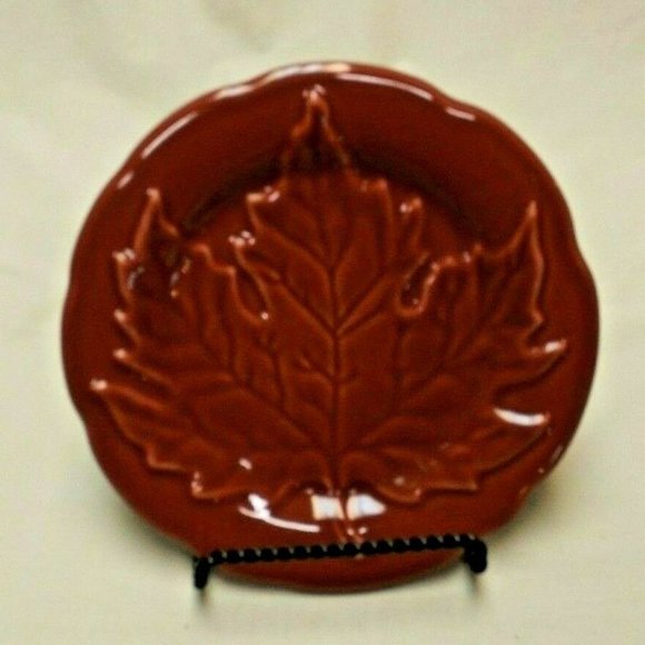 Longaberger Pottery Set of 4 Falling Leaves Collection Leaf Plates in the Box - Picture 8 of 10
